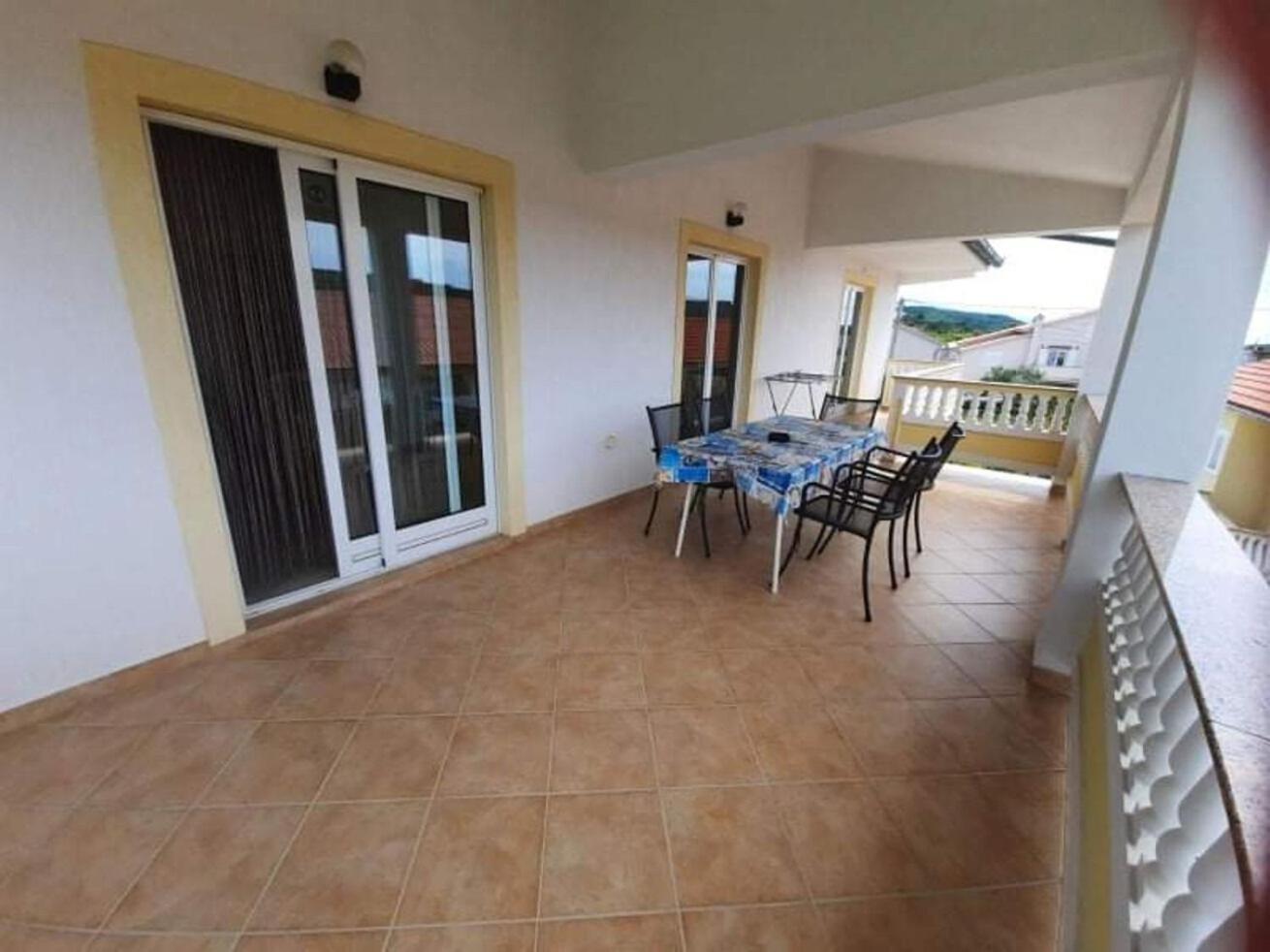 Apartments Robi- Swimming Pool And Beautiful Garden Kampor Ngoại thất bức ảnh